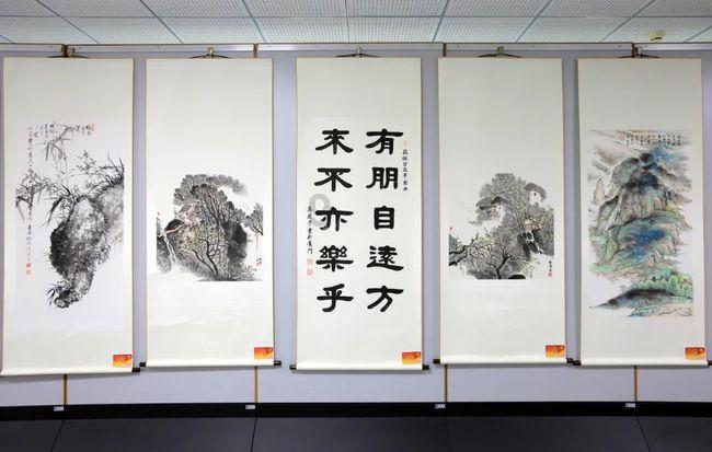 电视机屏幕坏了维修多少钱？游戏画面